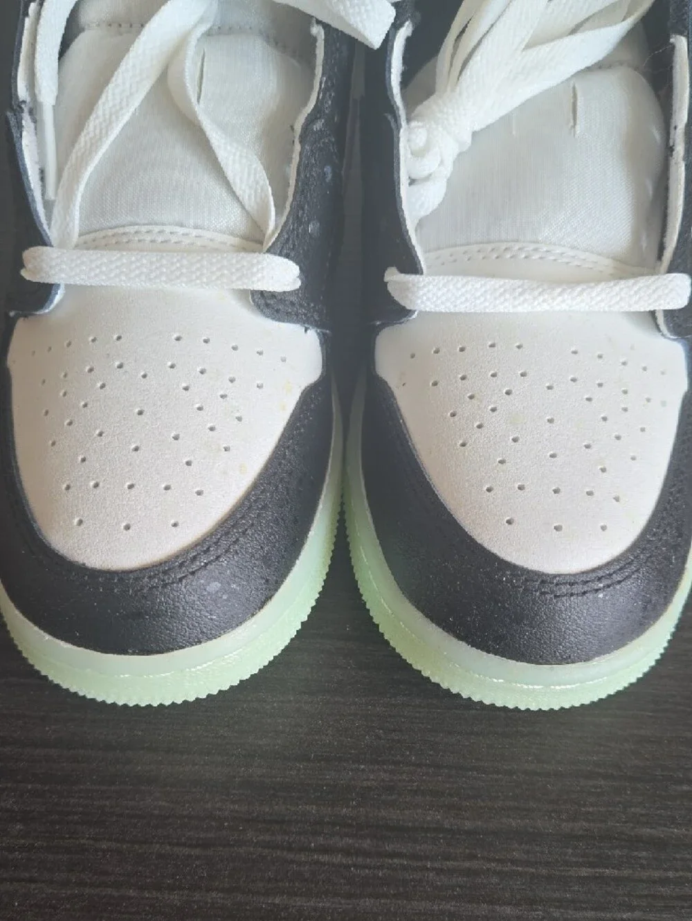 Nike sku hf0410